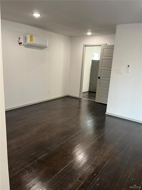 Building Photo - 18 Miller Ave