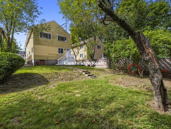 Building Photo - 17 Tesla Ave