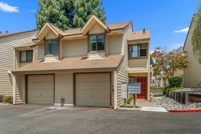 Building Photo - 5607 Walnut Ave