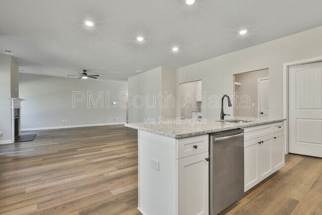 Building Photo - 10 Singletree