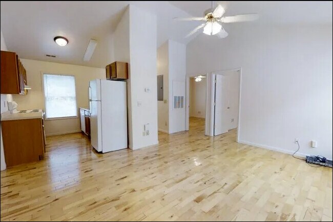 Building Photo - Highland Woods Apartments