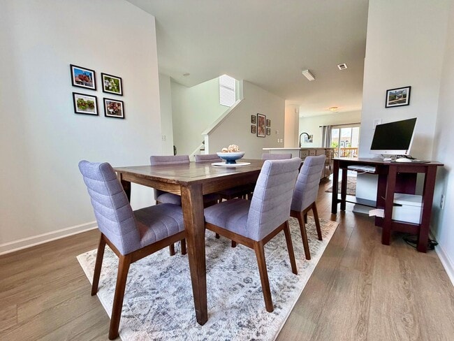 Building Photo - Fully Furnished 2BR/3.5BA Townhome with Garage — Minutes from Downtown Raleigh