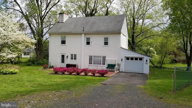 Primary Photo - 815 Cypress Ave