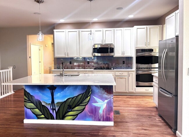 Building Photo - 900 Treece St