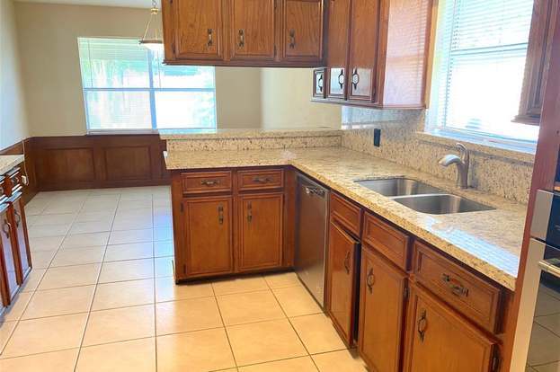 Building Photo - 323 Maybrook Dr