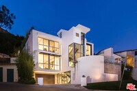 Building Photo - 1352 Miller Dr