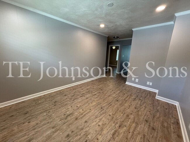 Building Photo - Sterling Pointe Apartments – Updated 2 Bedroom Living in West End Winston-Salem