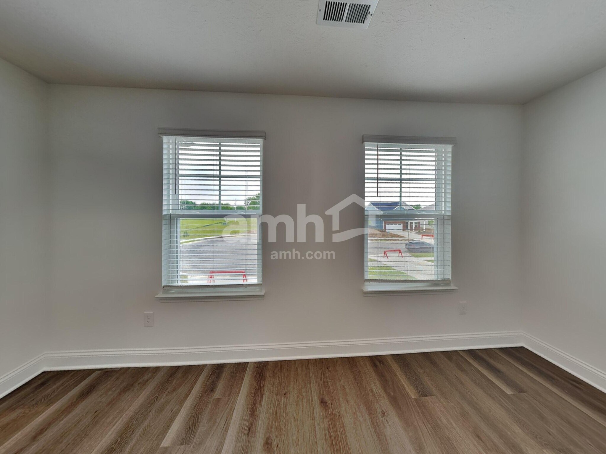 Building Photo - 419 Golden Maple Pl