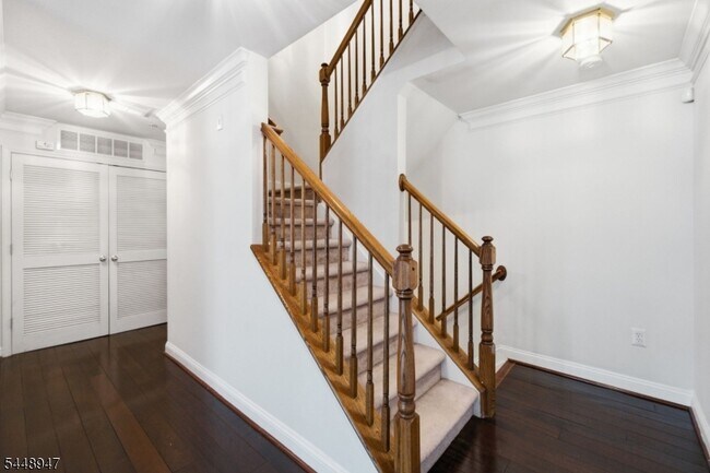 Building Photo - 408 Donato Cir