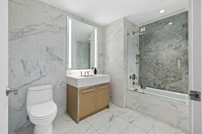 Building Photo - 75 Park Ln S