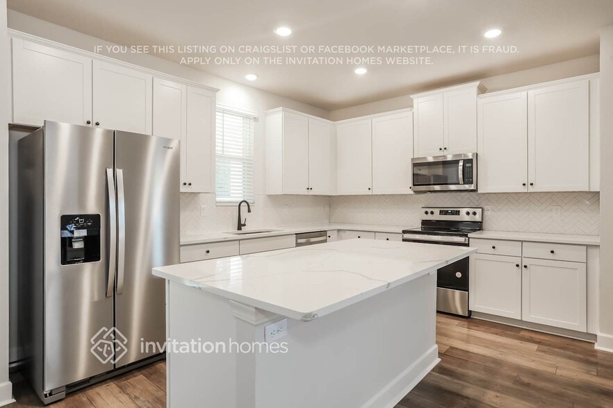 Building Photo - 875 Morgans Treasure Rd