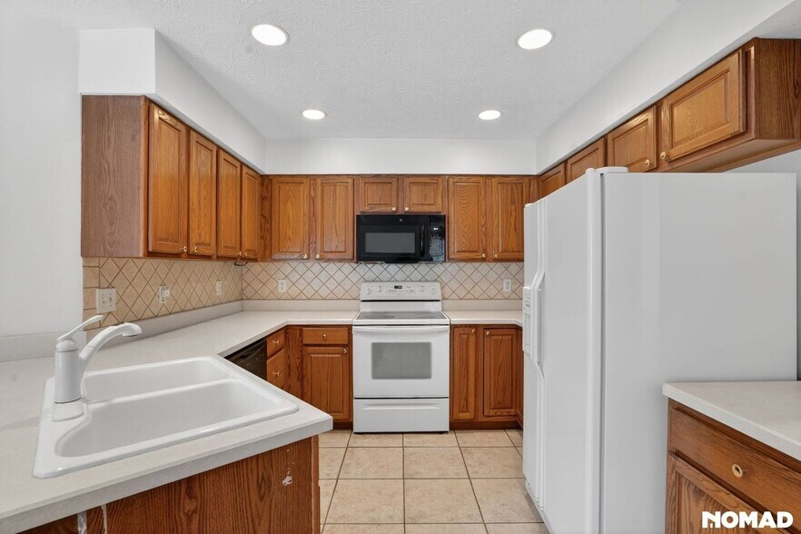 Building Photo - 8218 Nekton Ln