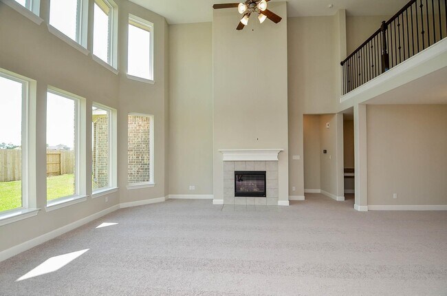 Building Photo - 4711 Hollow Tree Dr