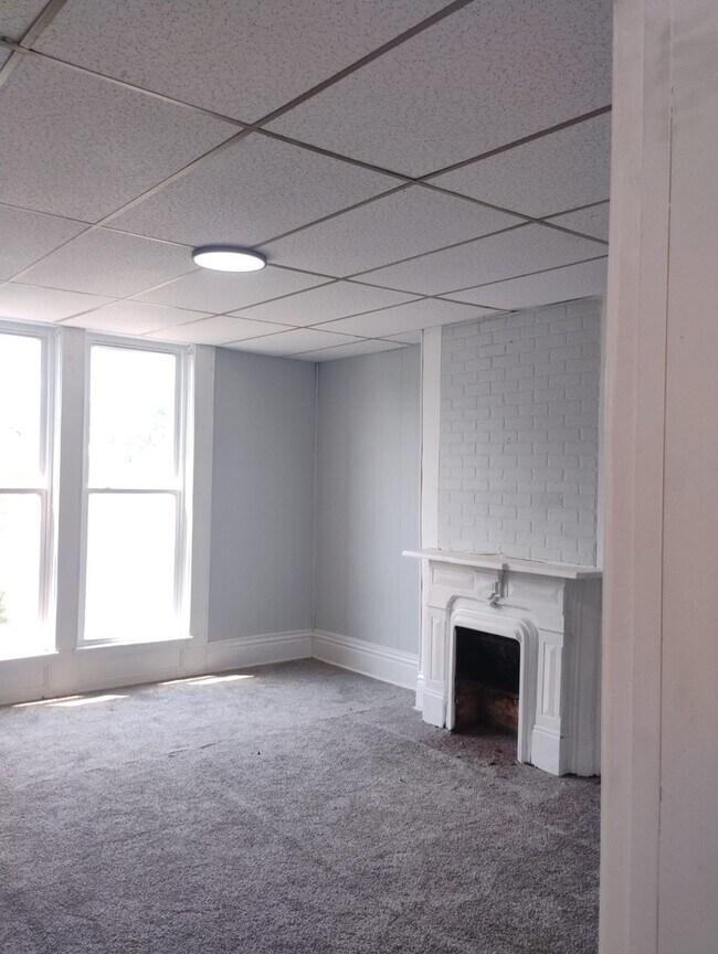 Building Photo - 2531 W Main St