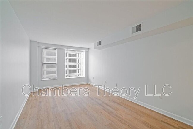 Building Photo - 601 Pennsylvania Ave NW