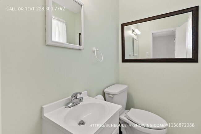Building Photo - 108 Pimlico St