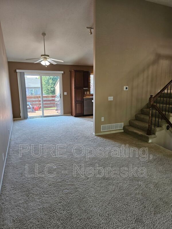 Building Photo - 16860 Larimore Ave