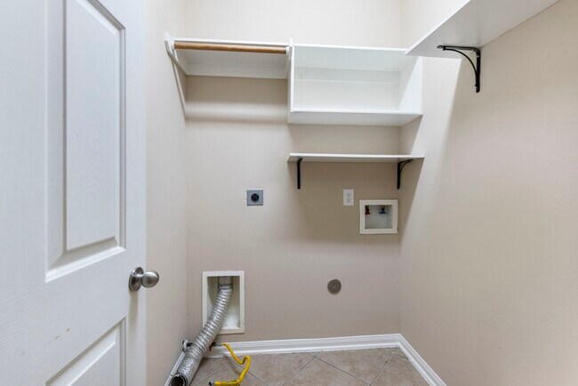 Building Photo - 2 Bushell Mill Pl