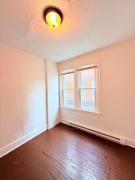 Building Photo - 12032 Santa Rosa Dr