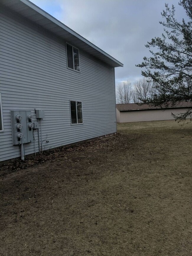 Building Photo - 1170 Dodds Dr