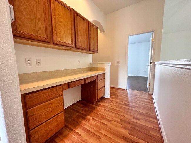 Building Photo - 2718 Lucas Lakes Ln