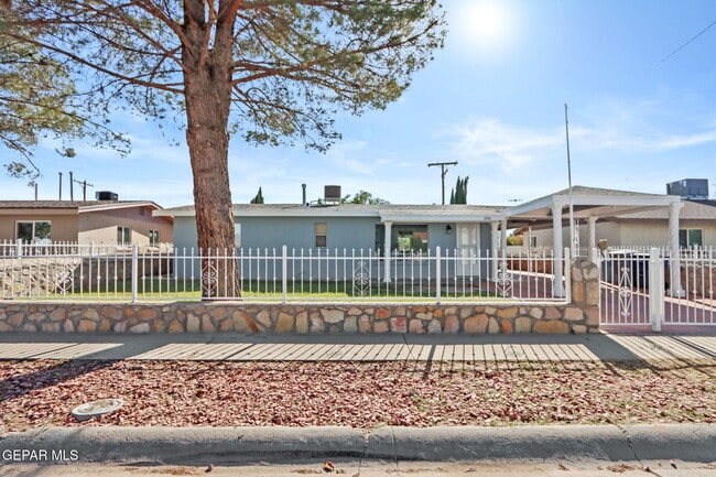 Building Photo - 390 Arvin Cir