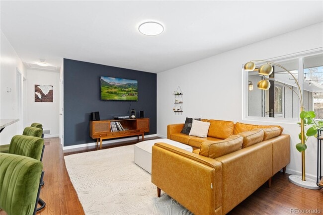 Building Photo - 49 S Hazel Ct