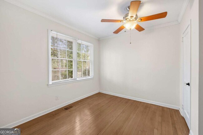 Building Photo - 1649 Beecher St SW