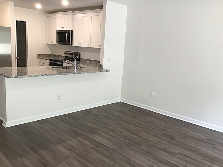 Building Photo - 999 Jt Westfield Dr