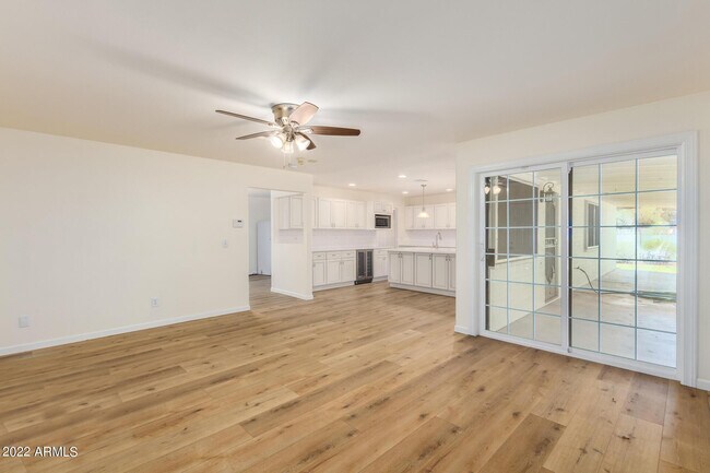 Building Photo - 1211 W Hayward Ave