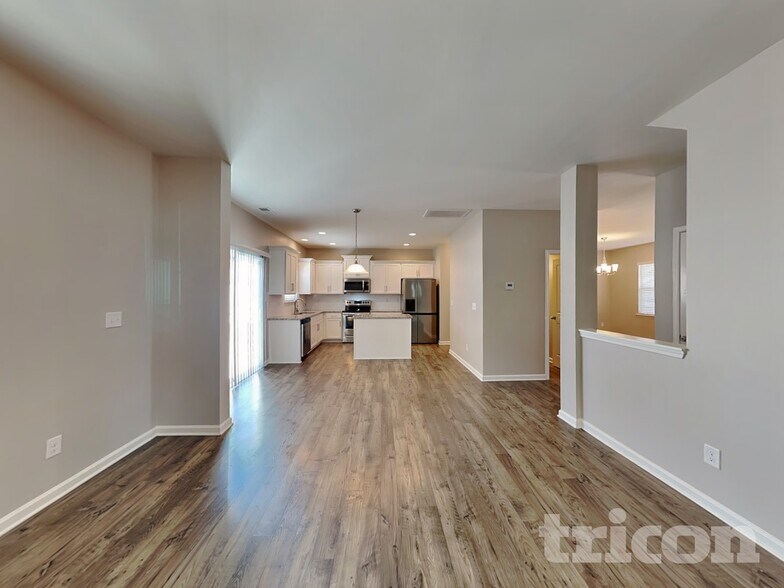 Building Photo - 150 King William Dr