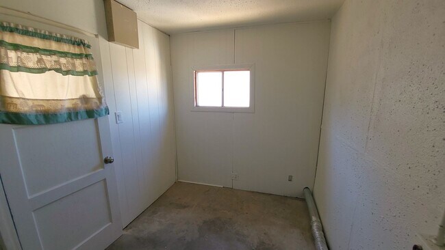 Building Photo - Fully Remodeled Home in North Phoenix – Move-In Ready!