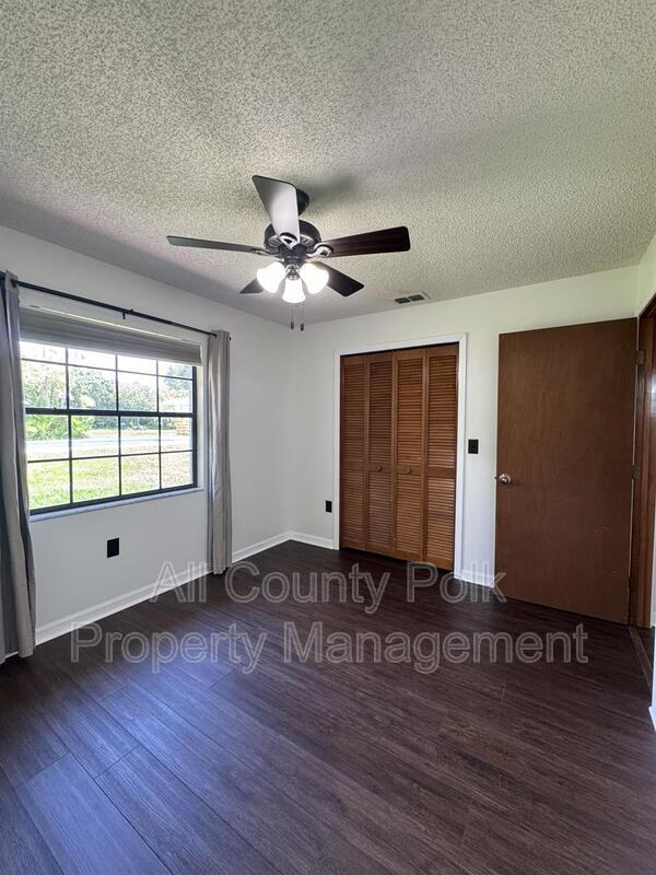 Building Photo - 8601 Sunnydale Ln