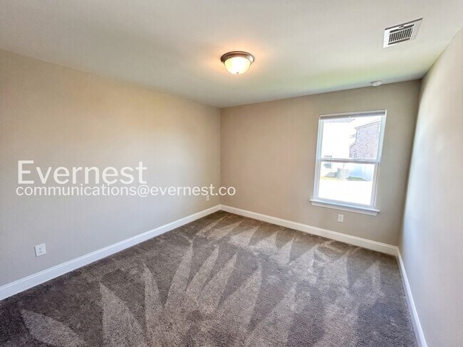 Building Photo - Modern Comfort Meets Community Charm with Garage  / 4 Beds & 3.5 baths / Available Now!