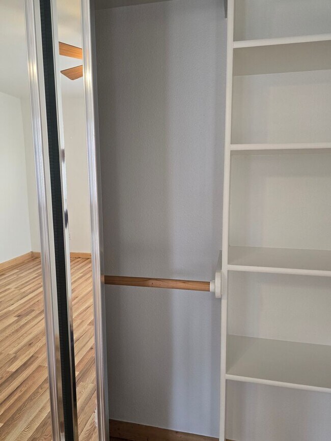 Building Photo - Lovely Lakewood Home