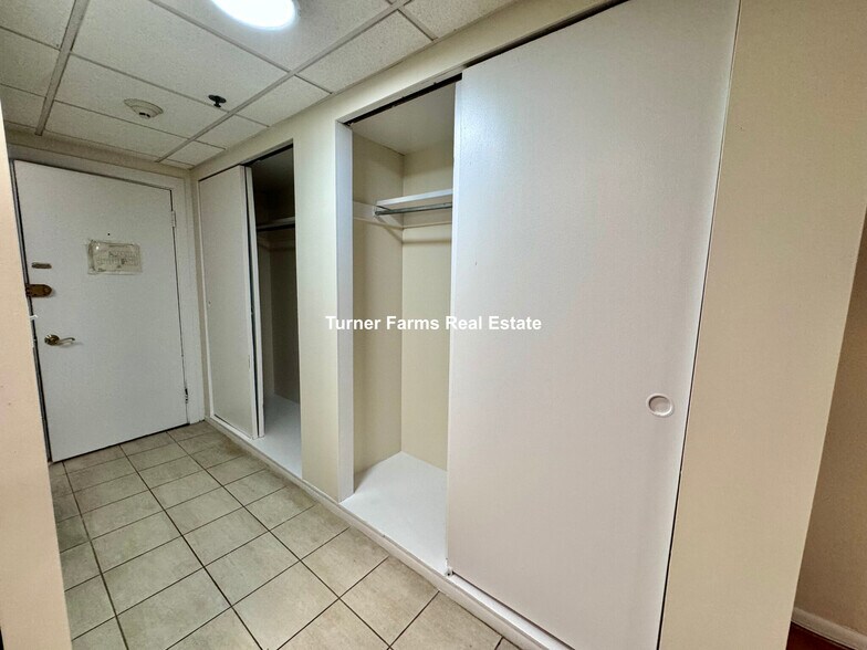 Building Photo - 67 Boylston St