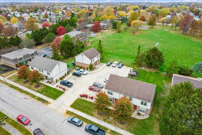 Building Photo - 631 Pebble Pl Dr