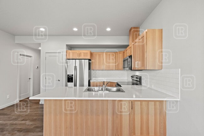 Building Photo - 214 S Woodlawn Rd