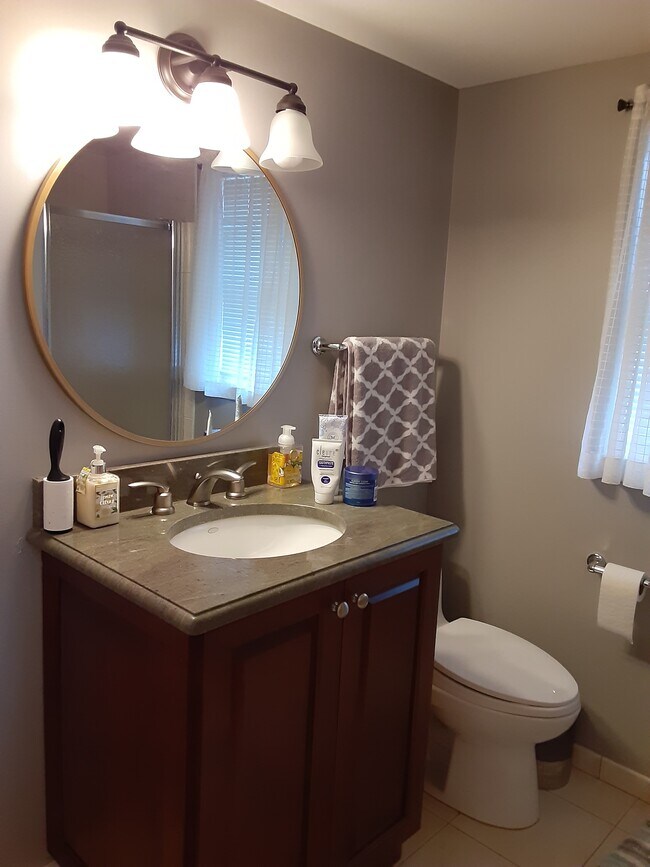 Building Photo - 433 Jefferson Ave