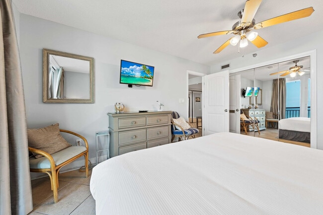 Building Photo - 833 Santa Rosa Blvd