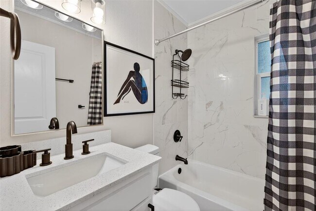 Building Photo - 2301 14th Ave N