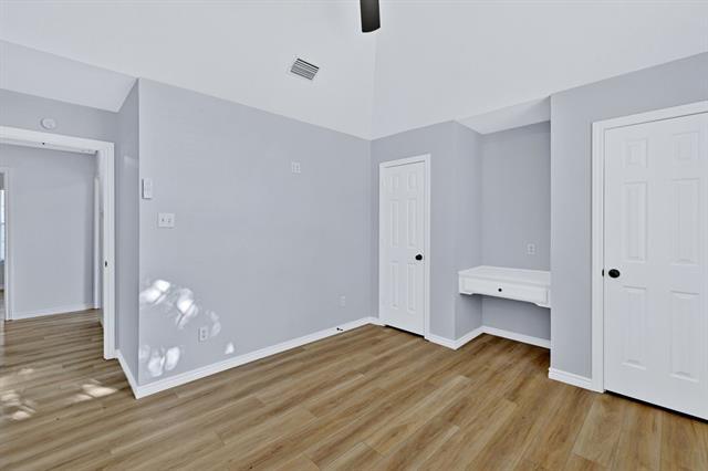 Building Photo - 2505 Classic Ct W