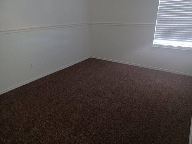 Building Photo - 709 Portillo Dr