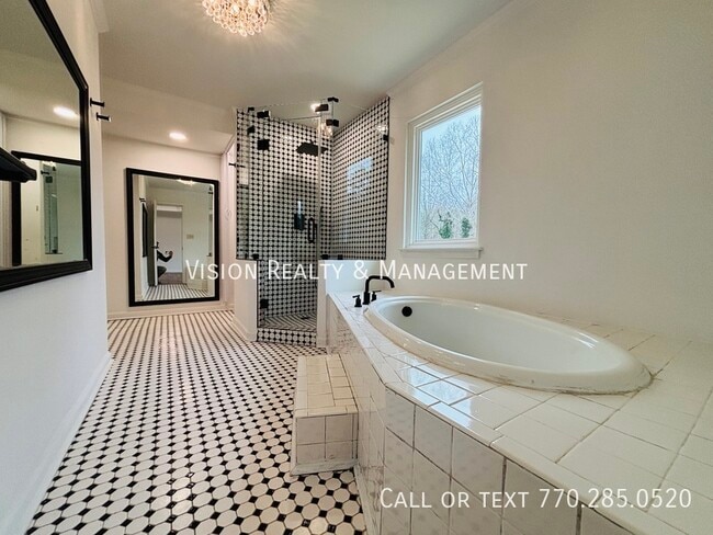 Building Photo - 2821 Briarvale Ct SE