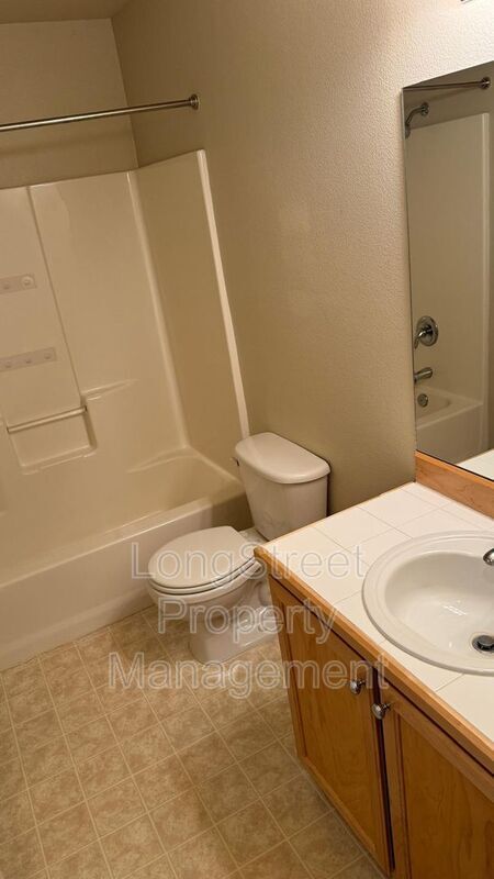Building Photo - 3157 NW Shooting Star Dr