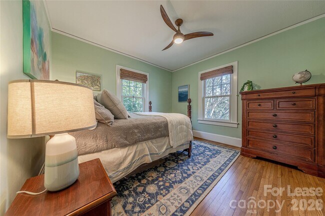 Building Photo - 2101 Dartmouth Pl