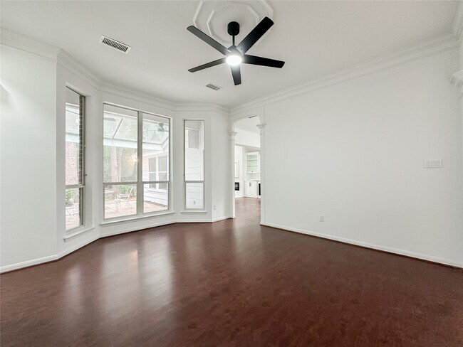 Building Photo - 93 N Acacia Park Cir