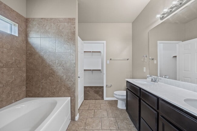 Building Photo - Move-In Ready! 3 Bed, 2Ba Home in Westfiel...