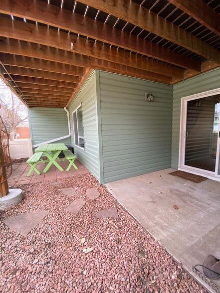 Building Photo - 1855 Icarus Dr