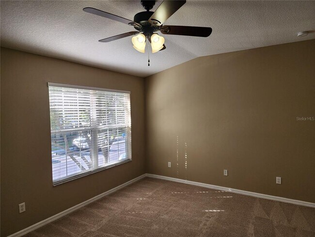 Building Photo - 15924 Fishhawk Creek Ln